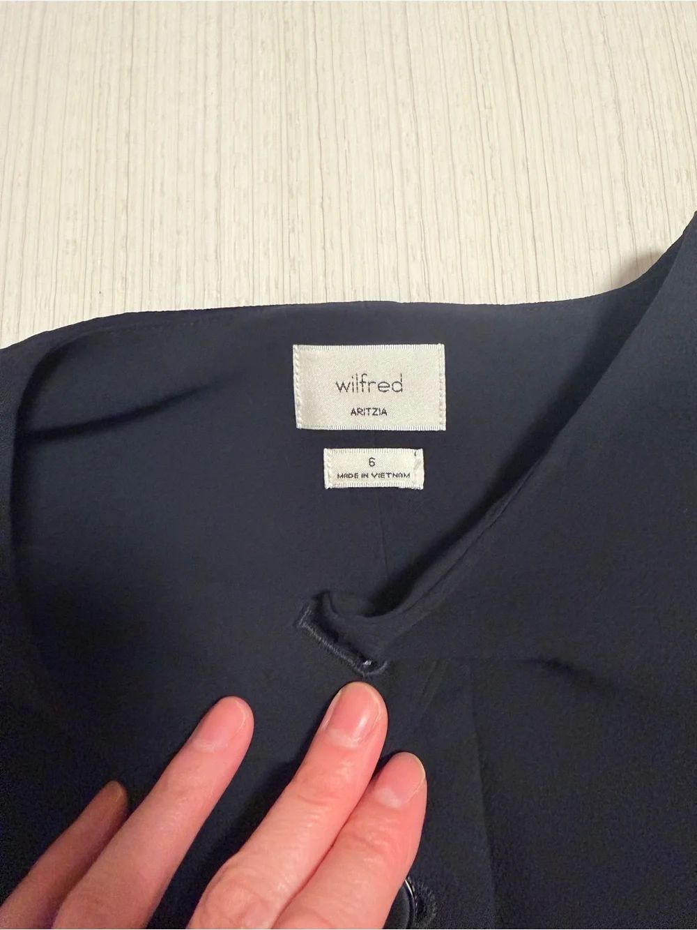 NWOT - Aritzia Regal Vest - Black - Sz 6